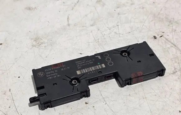 BMW 3 E90 E91 Aerial antenna amplifier 9193841 6520919384101 10819610