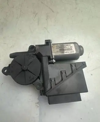 Volkswagen Polo IV 9N3 Front door window regulator motor 6Q2959801A VW240PDLSNFM