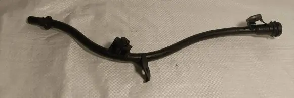 Volkswagen PASSAT B7 Oil level dip stick 03L103634J