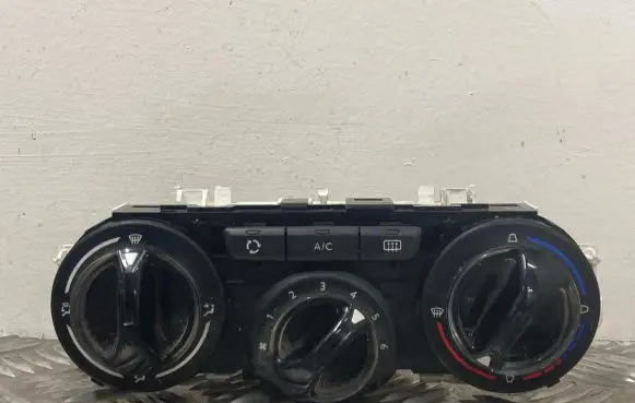 Peugeot 208 Climate control unit 96722483