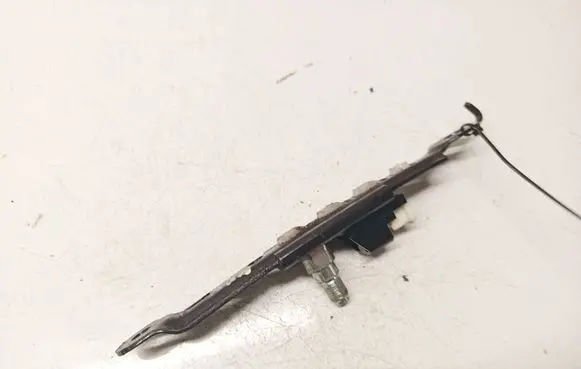 Toyota Avensis T270 Seat belt adjustment rail 