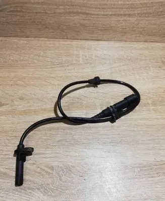 BMW 5 E60 E61 ABS brake wheel speed sensor 6908705