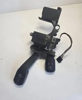 BMW 7 E65 E66 Indicator stalk 8352172