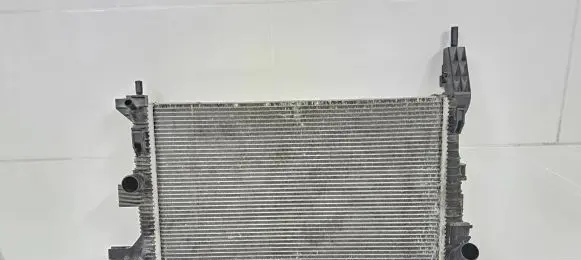 Ford Focus Coolant radiator M134578B