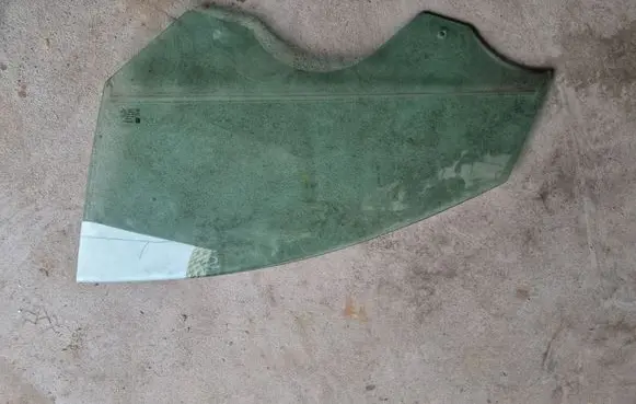 Opel Insignia A Front door window glass four-door 43R000056