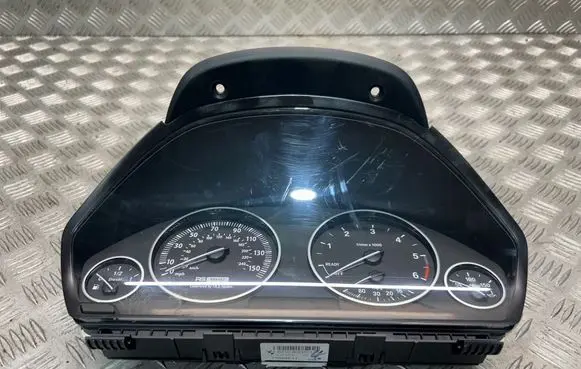 BMW 3 F30 F35 F31 Speedometer (instrument cluster) 9232893