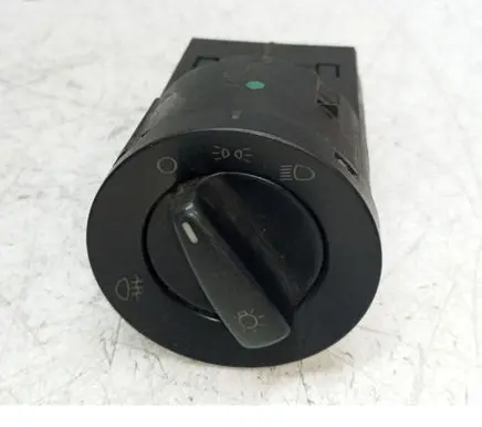 Volkswagen Golf IV Light switch 1C0941531