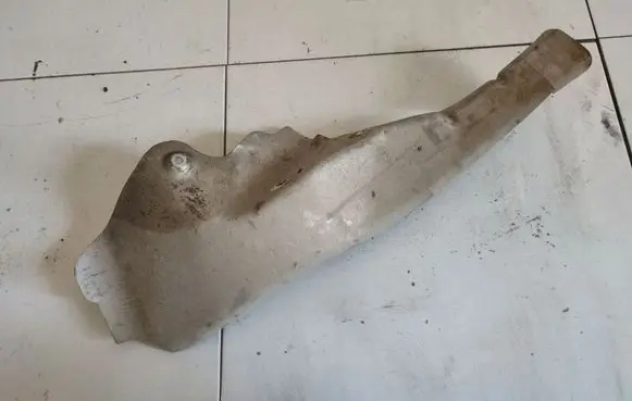 Chrysler Grand Voyager IV Exhaust heat shield 