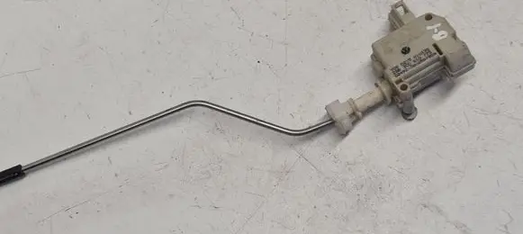 Volkswagen PASSAT B6 Central locking motor 3C0810773 3B0959782A