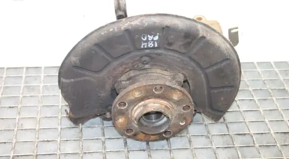 Volkswagen Scirocco Front wheel hub