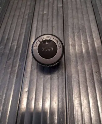 Nissan X-Trail T31 Differential lock switch 