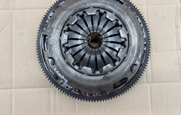 Volkswagen Caddy Clutch set kit 030105271M DJ913053 700295