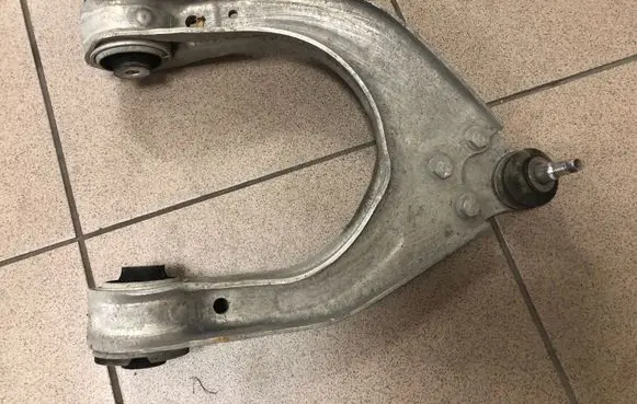 Mercedes-Benz E W211 Front lower control arm/wishbone
