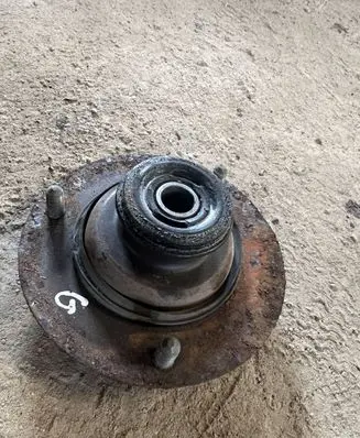 Land Rover Freelander Coil spring/strut mount 