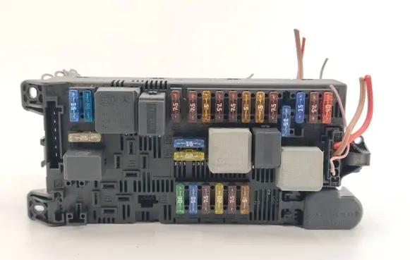 Mercedes-Benz E W211 Fuse module 2115454301 00005929A22 942205B04001C4