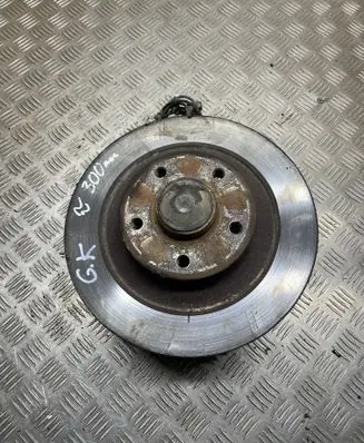 Renault Latitude (L70) Rear wheel hub