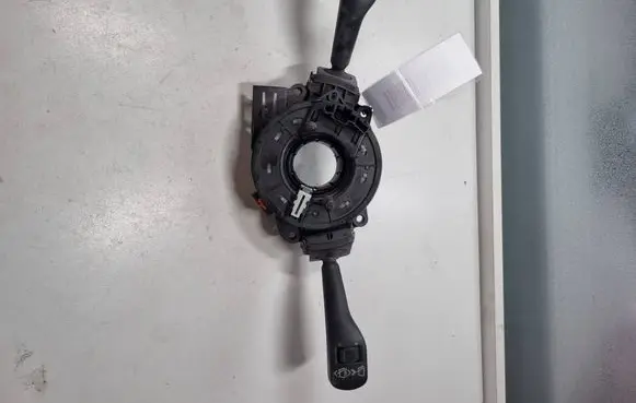 BMW X3 E83 Indicator stalk 8363688