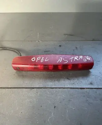 Opel Zafira B Third/center stoplight 316627975