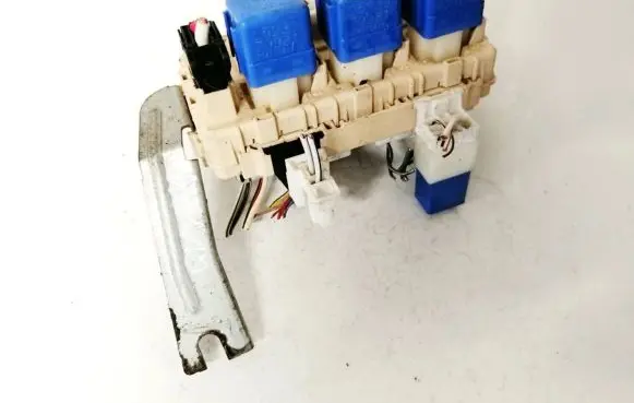 Nissan X-Trail T30 Fuse box set