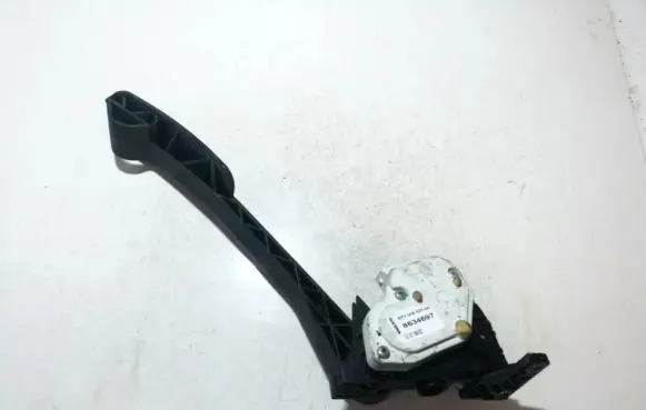 Volvo XC90 Accelerator throttle pedal 8634697 6pv00853704
