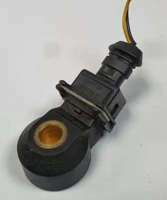 Saab 900 Detonation knock sensor 0261231046