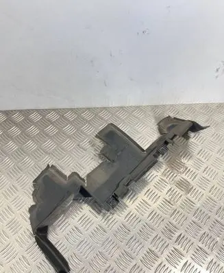 Audi Q5 SQ5 Intercooler air guide/duct channel 8R0121284J