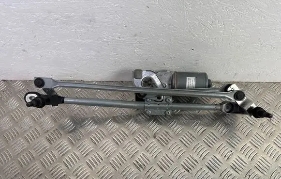BMW X1 E84 Front wiper linkage and motor 2990025 137120904 2992465