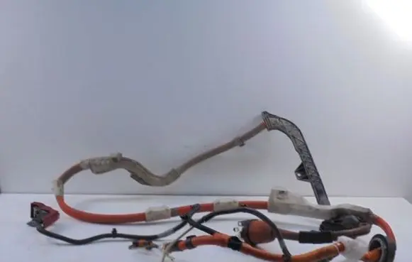 Toyota Prius+ (ZVW40) Positive cable (battery) 8216447080G