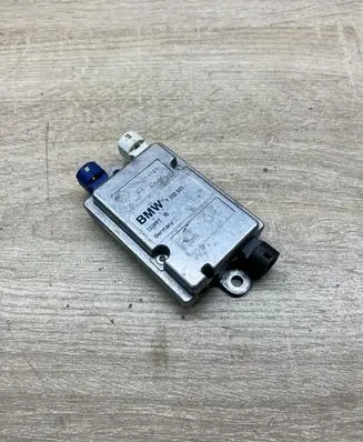 BMW 5 F10 F11 Aerial antenna amplifier 9200503 10R035621 133997