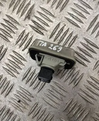 Toyota Avensis T250 Number plate light e1001479