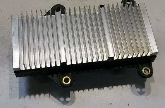 BMW 7 E65 E66 Power management control unit 6925655 8ES00827003 109377