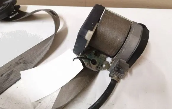 Volkswagen Sharan Front seatbelt 7M0857706B