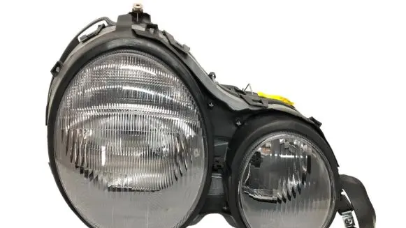 Mercedes-Benz E W210 Headlight/headlamp 2108200461 A2108200461 TAJWAN