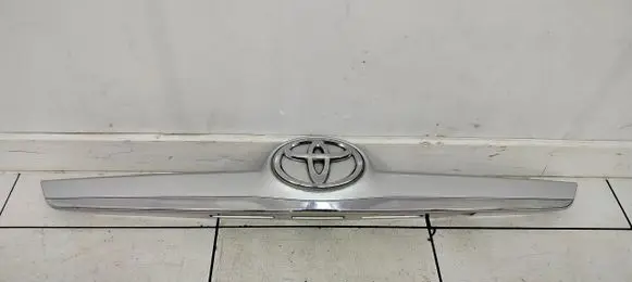 Toyota Verso Tailgate/trunk/boot exterior handle 