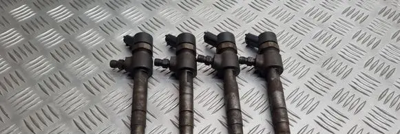 Opel Vectra C Fuel injectors set 0445110165