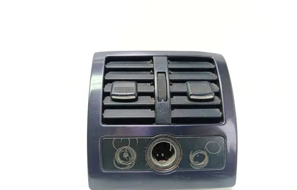 Audi A6 S6 C5 4B Rear air vent grill 4B0819203