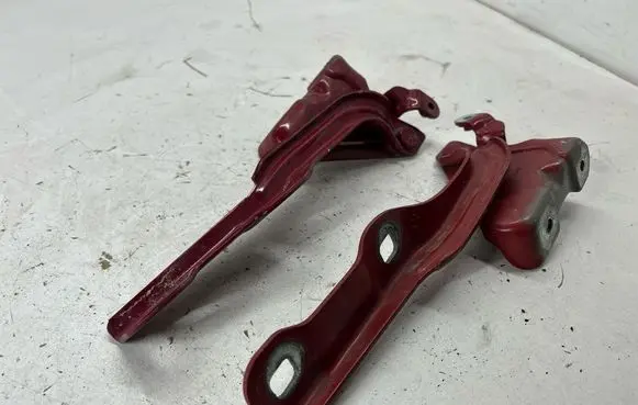 Buick Encore I Engine bonnet/hood hinges 95421580 95421581