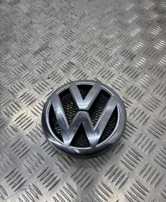 Manufacturer badge logo/emblem