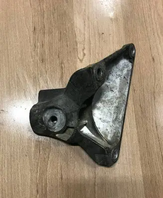 BMW 5 E60 E61 Engine mounting bracket 6769153 EN1706AC