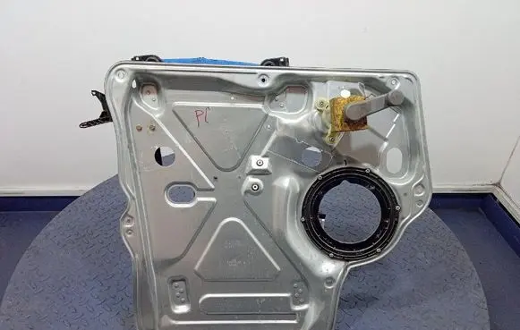 Volkswagen Transporter - Caravelle T5 Front door window regulator with motor 7H0837729L