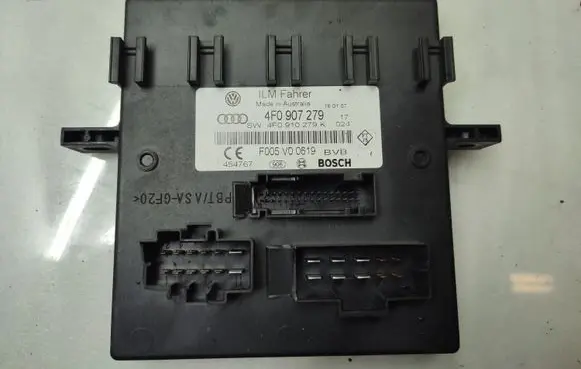 Audi Q7 4L Comfort/convenience module 4F0907279