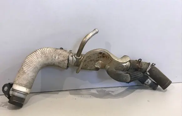 Toyota Hilux (AN120, AN130) Engine coolant pipe/hose