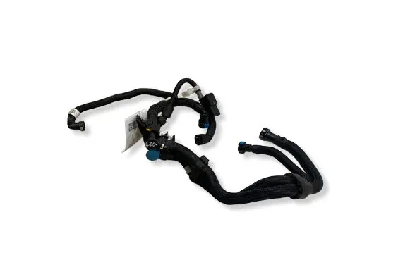 BMW 5 G30 G31 G38 Fuel injector supply line/pipe 8579957 8579955 8476467