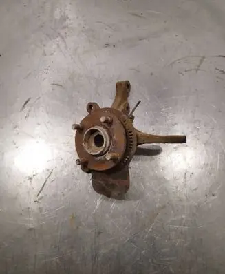 Suzuki Swift II Front wheel hub spindle knuckle
