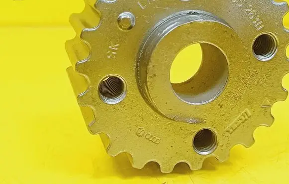 Volkswagen Golf V Crankshaft gear 038105263H