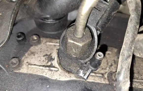 Audi A6 S6 C6 4F Fuel injector