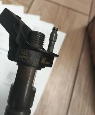 Mercedes-Benz E W212 Fuel injector A6420701187