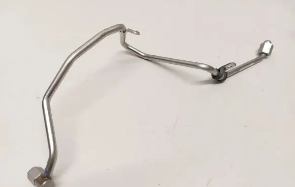 Porsche Cayman 981 Fuel injector supply line/pipe 9A111009502
