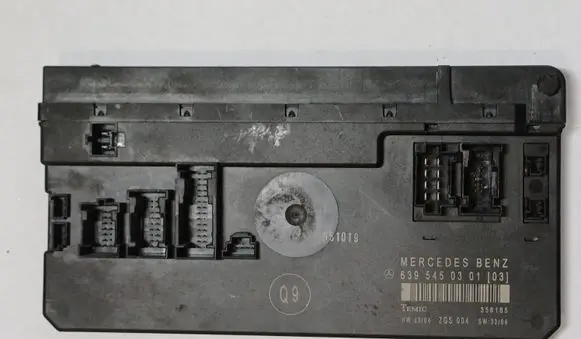 Mercedes-Benz Vito Viano W639 SAM control unit 6395450301