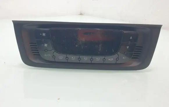 Seat Ibiza IV (6J,6P) Climate control unit 6J0820043A